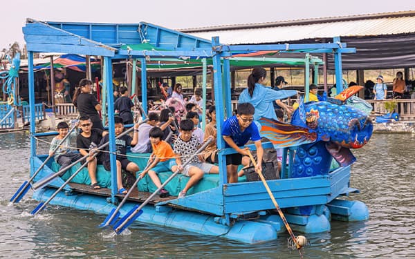 養殖池の運動会