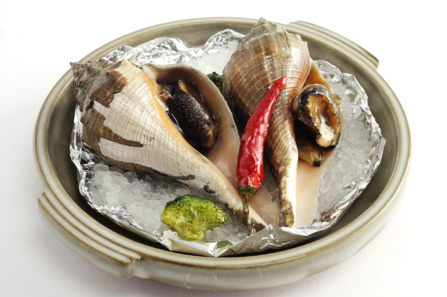 Salt-baked snails with five flavors sause