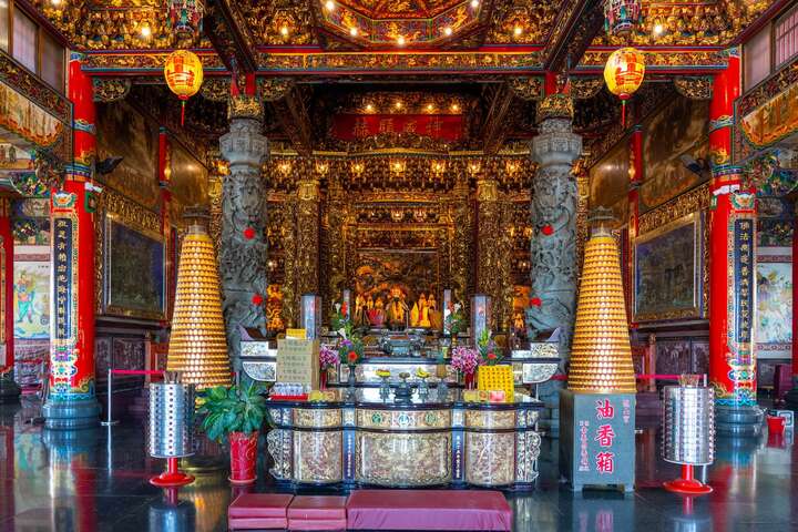 Longshan Temple