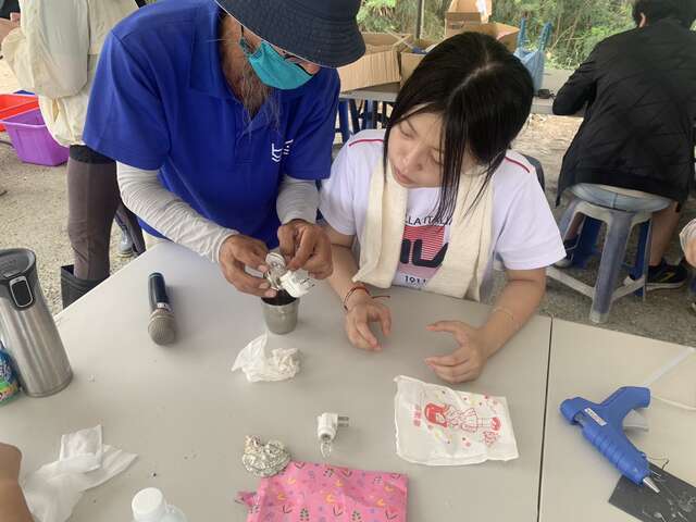 藝術創作與環境永續結合的廢棄物美學再生，「海廢蚵殼鱟小夜燈」DIY