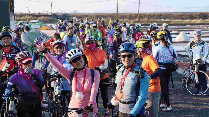 來自全臺220位自行車愛好者，一同加入護鹽行列