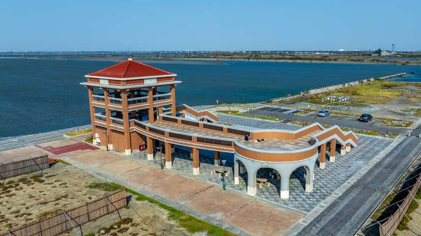 觀海樓位於鹽埕安檢所旁