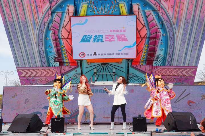 王彩樺與魏嘉榆的精彩互動，帶動全場氣氛