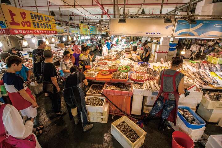 布袋漁港觀光魚市