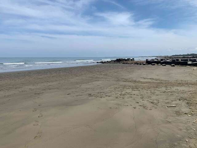嘉義布袋好美里沙灘海廢清除後全景