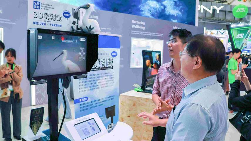 雲嘉南管理處徐振能處長現場體驗3D翼翔號