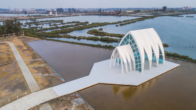 Aerial shot of Crystal Church